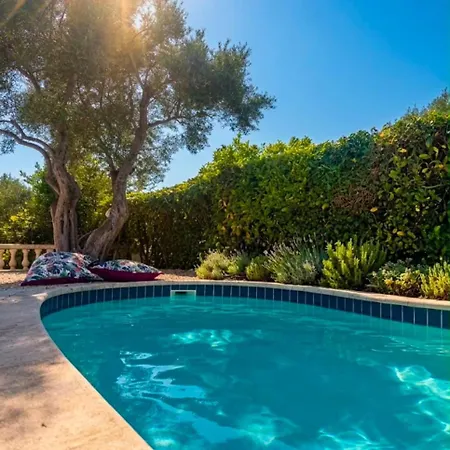 La Maison Du Bonheur - Private Pool And Sea View Villa